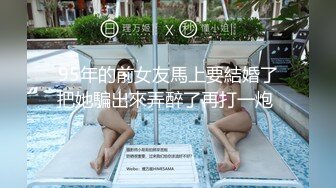 气质白裙白骚丁美女